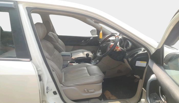 2016 Mahindra XUV500 W10, Diesel, Manual, 35,616 km, interior