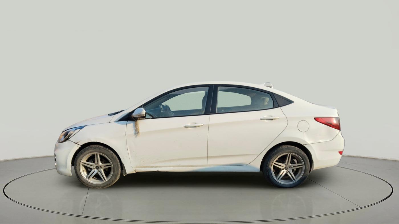 2013 Hyundai Verna FLUIDIC 1.6 CRDI SX, Diesel, Manual, 1,17,426 km, exterior