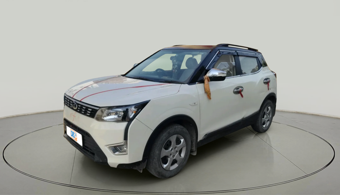 2020 Mahindra XUV300 W6 1.2 PETROL, Petrol, Manual, 78,031 km, exterior