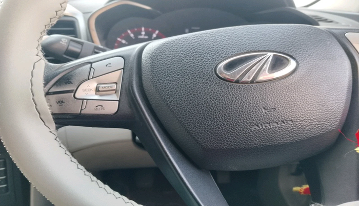 2020 Mahindra XUV300 W6 1.2 PETROL, Petrol, Manual, 78,031 km, interior
