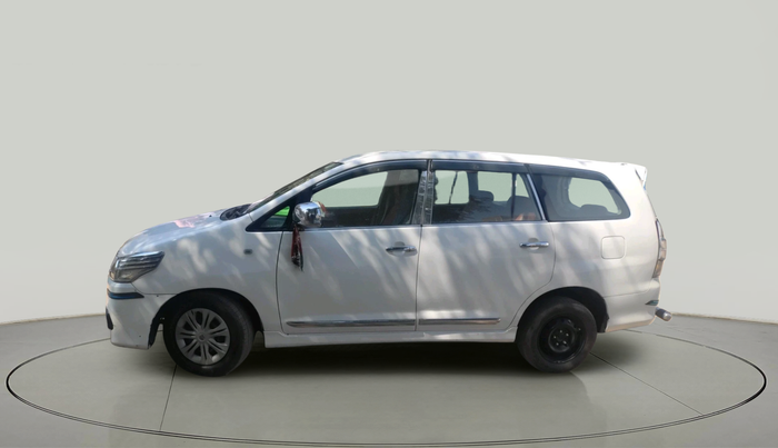 2014 Toyota Innova 2.5 GX 8 STR, Diesel, Manual, 1,84,510 km, exterior