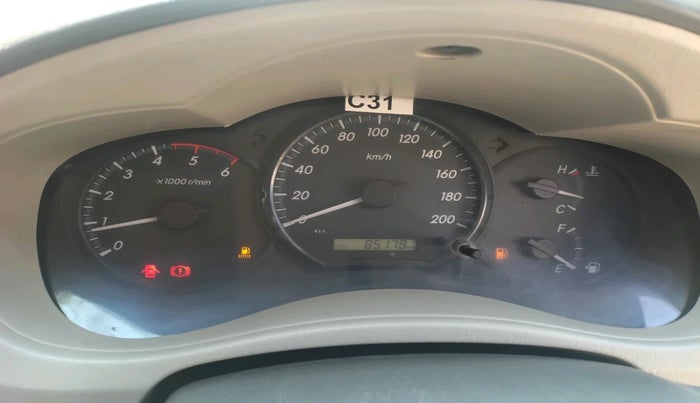 2014 Toyota Innova 2.5 GX 8 STR, Diesel, Manual, 1,84,510 km, interior