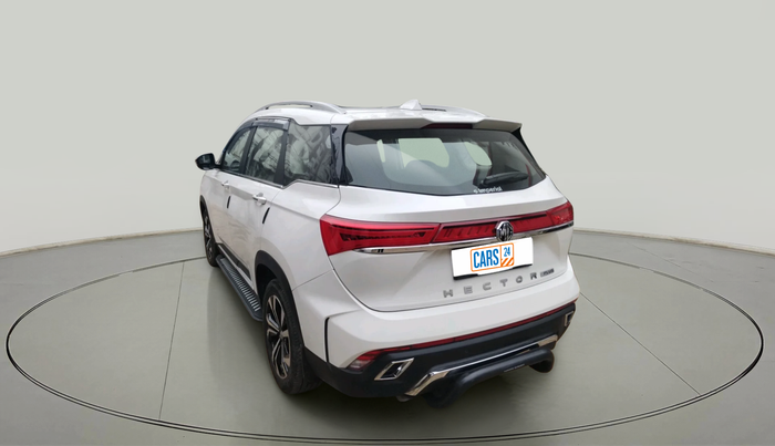 2024 MG HECTOR PLUS SHARP PRO 1.5 TURBO MT 7 STR, Petrol, Manual, 4,402 km, exterior