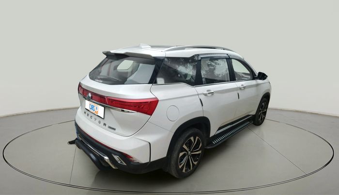 2024 MG HECTOR PLUS SHARP PRO 1.5 TURBO MT 7 STR, Petrol, Manual, 4,402 km, exterior