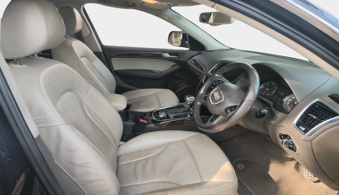 2013 Audi Q5 3.0 TDI PREMIUM PLUS S LINE, Diesel, Automatic, 1,71,101 km, interior