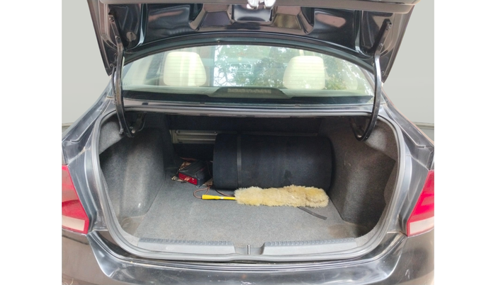 2013 Volkswagen Vento HIGHLINE DIESEL 1.6, Diesel, Manual, 89,724 km, exterior