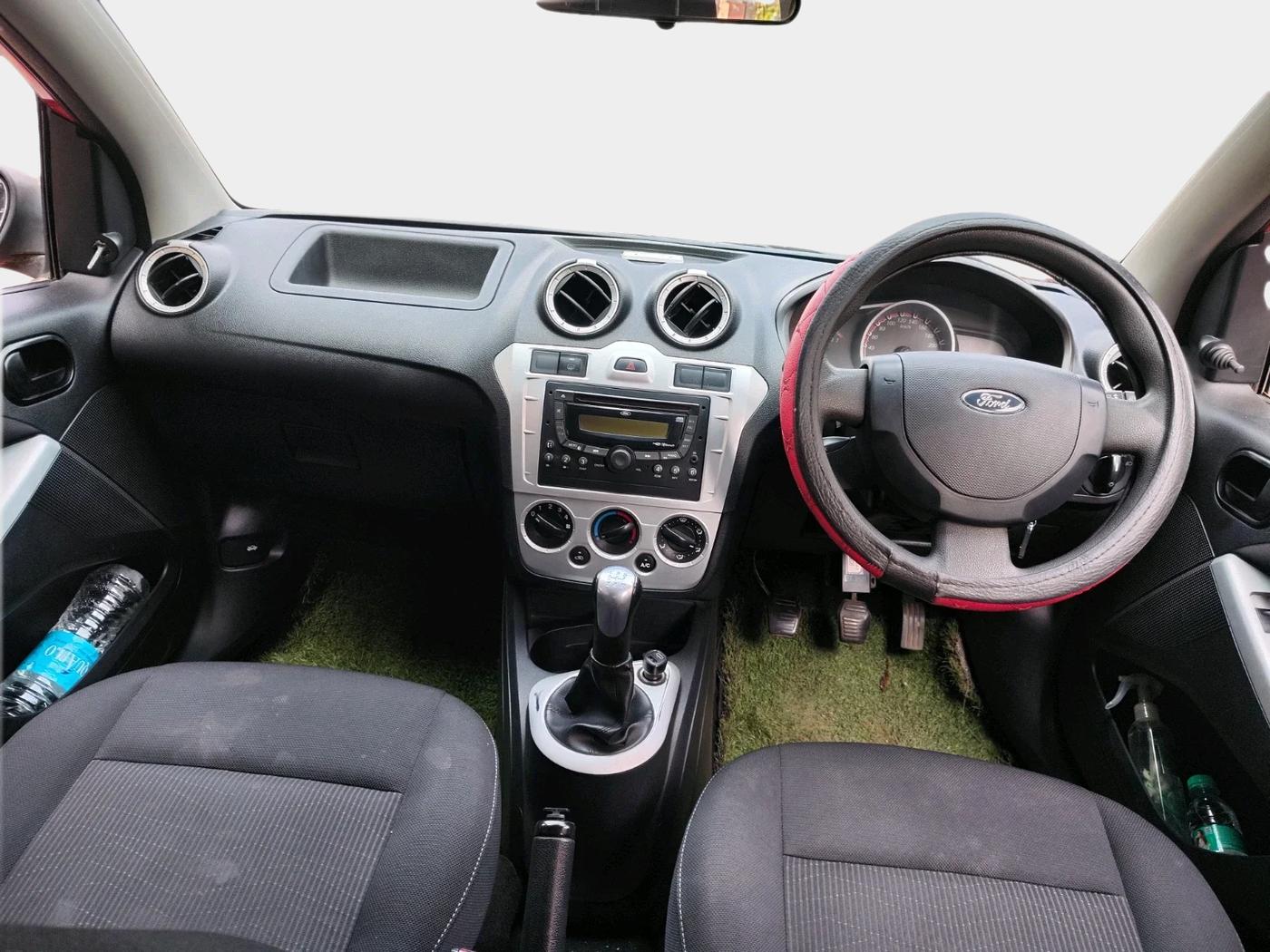 2012 Ford Figo ZXI 1.2 PETROL, Petrol, Manual, 80,180 km, interior