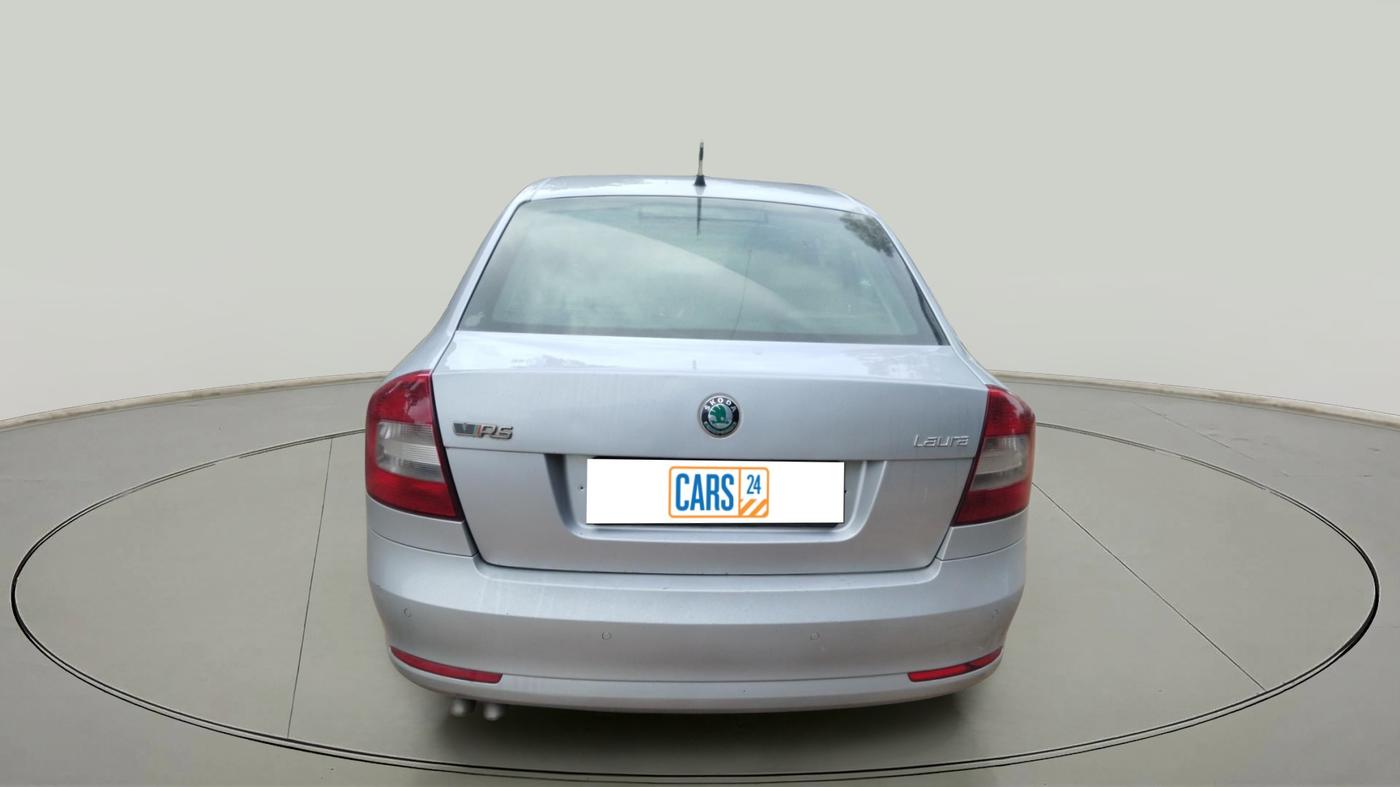 2011 Skoda Laura AMBIENTE 2.0 TDI CR MT, Diesel, Manual, 1,35,836 km, exterior