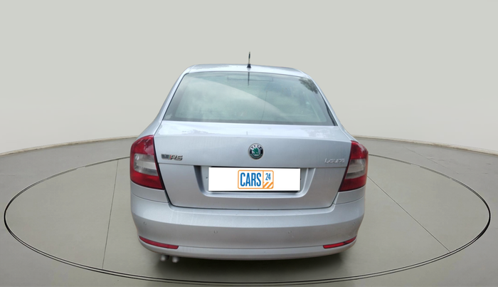 2011 Skoda Laura AMBIENTE 2.0 TDI CR MT, Diesel, Manual, 1,32,506 km, exterior