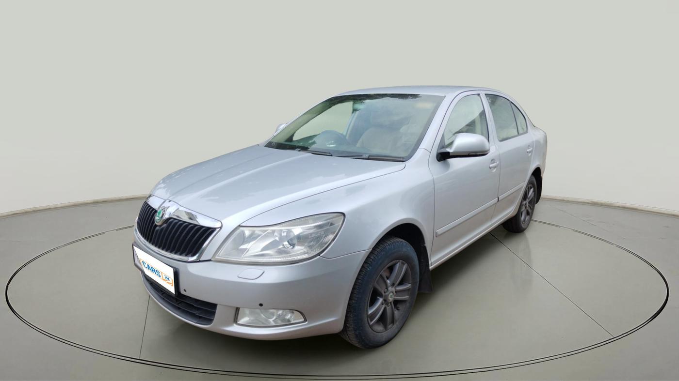 2011 Skoda Laura AMBIENTE 2.0 TDI CR MT, Diesel, Manual, 1,35,836 km, exterior