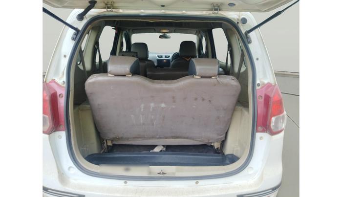 2014 Maruti Ertiga VDI, Diesel, Manual, 2,21,197 km, exterior
