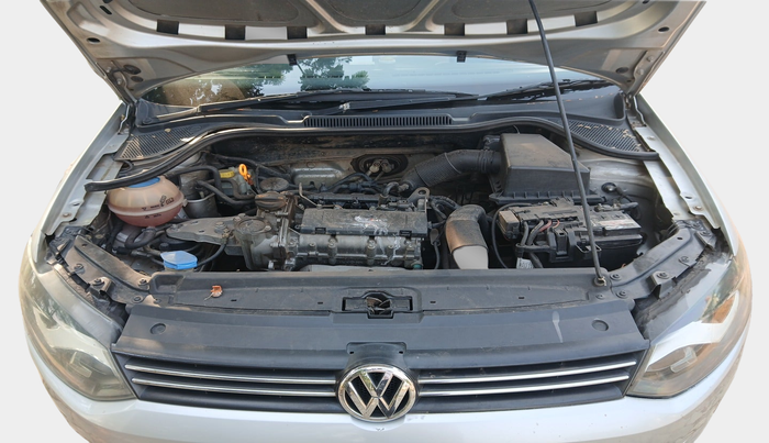 2010 Volkswagen Polo HIGHLINE1.2L, Petrol, Manual, 1,50,381 km, exterior