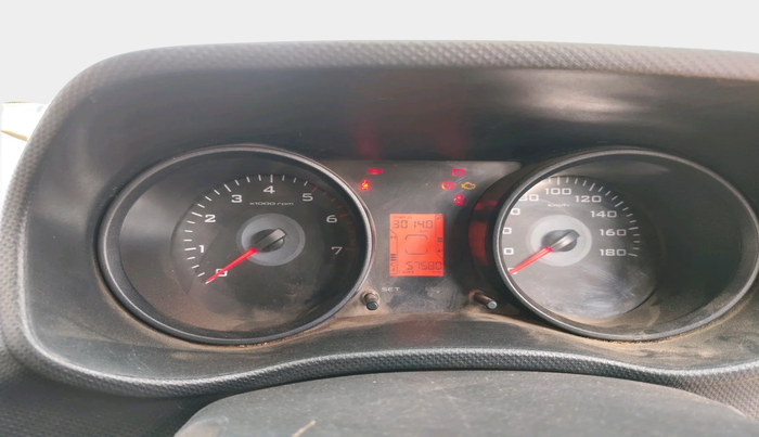 2017 Mahindra TUV300 T6 PLUS, Diesel, Manual, 57,580 km, interior