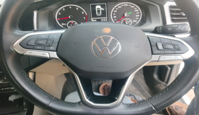 2024 Volkswagen VIRTUS HIGHLINE TSI 1.0 AT, Petrol, Automatic, 41,915 km, interior