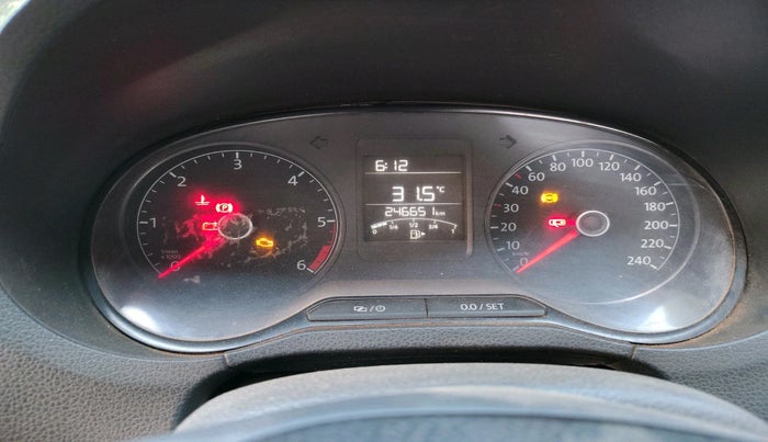 2017 Volkswagen Ameo TRENDLINE 1.5L, Diesel, Manual, 2,46,651 km, interior