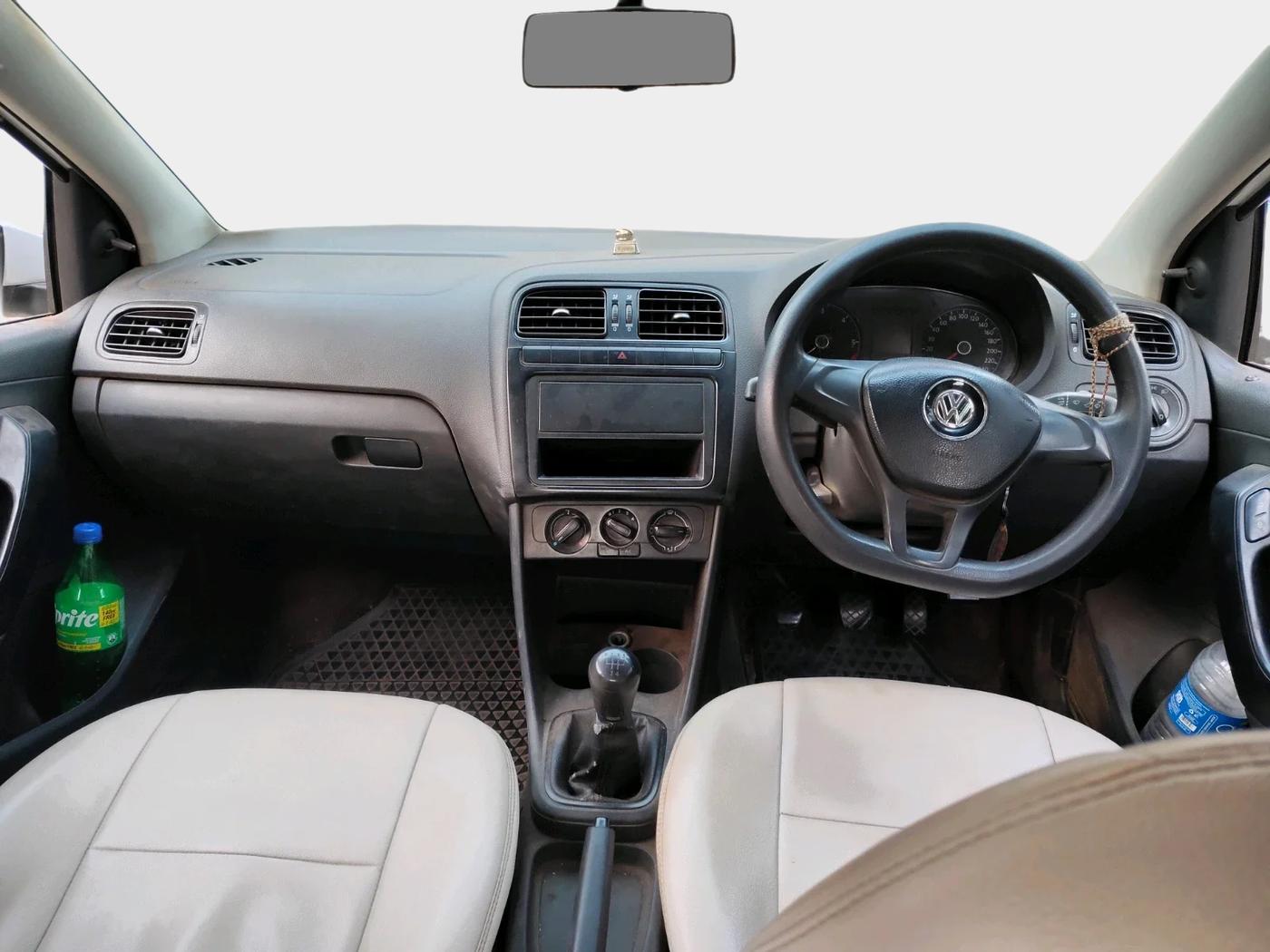 2017 Volkswagen Ameo TRENDLINE 1.5L, Diesel, Manual, 2,46,651 km, interior