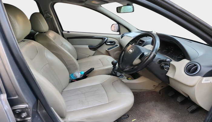 2013 Nissan Terrano XV D THP 110 PS, Diesel, Manual, 1,91,703 km, interior