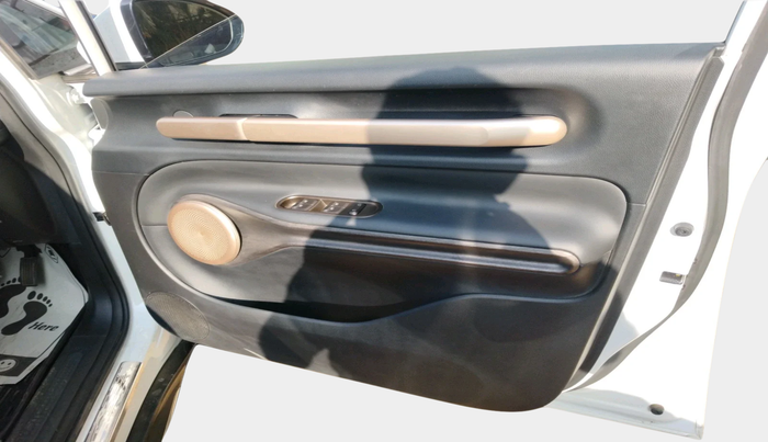 2024 MG Windsor EV Exclusive, Electric, Automatic, 18,985 km, interior