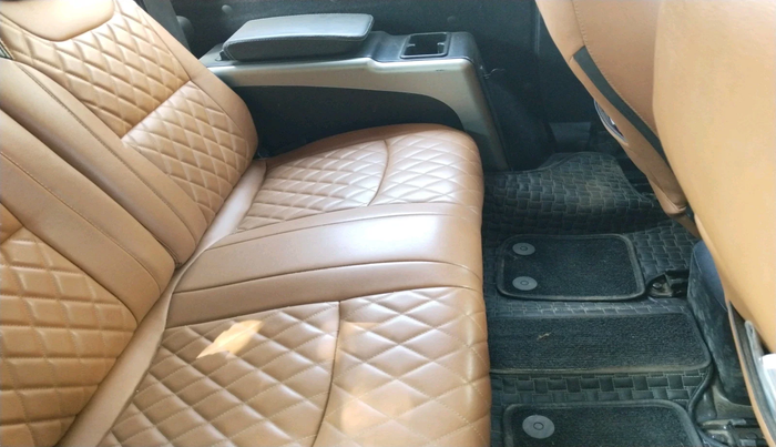 2024 Mahindra Thar LX D HT 2WD MT, Diesel, Manual, 37,304 km, interior