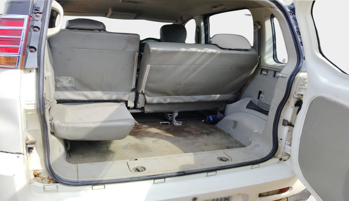 2015 Mahindra Quanto C4, Diesel, Manual, 86,572 km, exterior