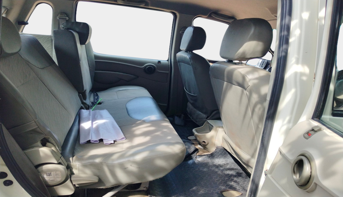 2015 Mahindra Quanto C4, Diesel, Manual, 86,572 km, interior