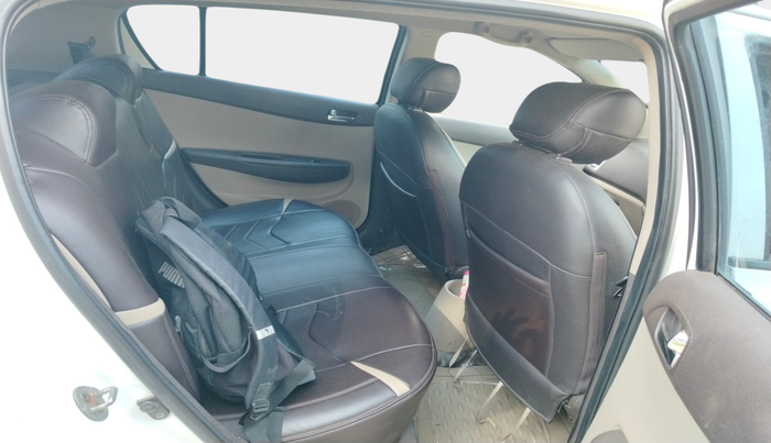 2012 Hyundai i20 MAGNA 1.2, Petrol, Manual, 1,53,274 km, interior
