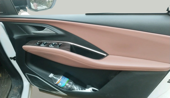 2025 MG HECTOR PLUS SHARP PRO 1.5 PETROL TURBO CVT 7 STR, Petrol, Automatic, 18,370 km, interior