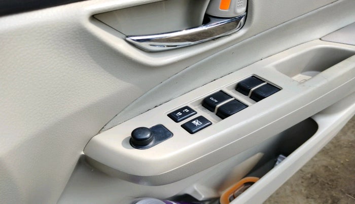 2015 Maruti Ciaz VXI, Petrol, Manual, 1,49,569 km, interior