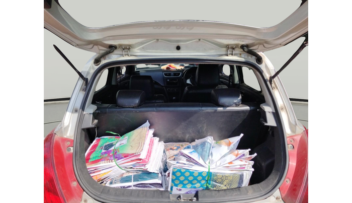 2011 Maruti Swift VXI, Petrol, Manual, 1,35,304 km, exterior