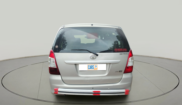 2013 Toyota Innova 2.5 GX 8 STR, Diesel, Manual, 2,67,925 km, exterior