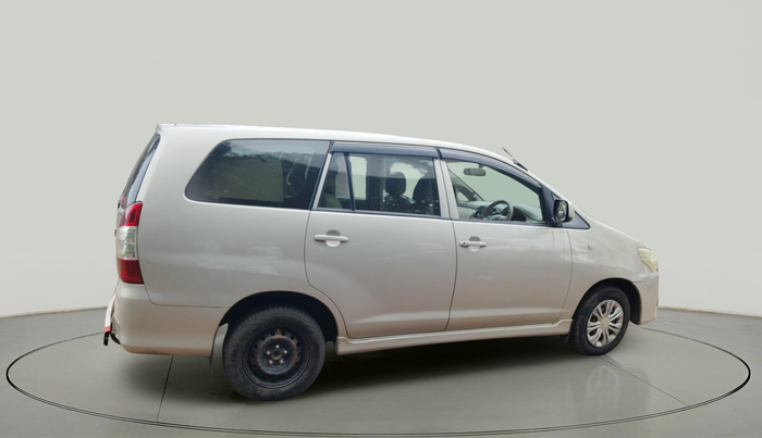 2013 Toyota Innova 2.5 GX 8 STR, Diesel, Manual, 2,67,925 km, exterior