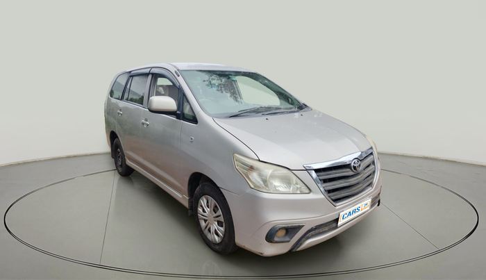 2013 Toyota Innova 2.5 GX 8 STR, Diesel, Manual, 2,67,925 km, exterior