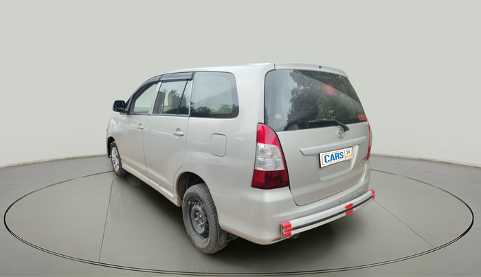 2013 Toyota Innova 2.5 GX 8 STR, Diesel, Manual, 2,67,925 km, exterior