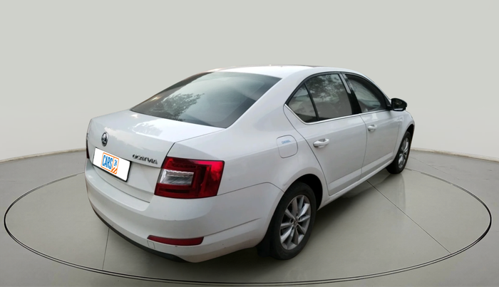 2015 Skoda Octavia ELEGANCE 2.0 TDI AT, Diesel, Automatic, 1,53,485 km, exterior