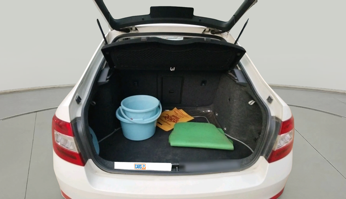 2015 Skoda Octavia ELEGANCE 2.0 TDI AT, Diesel, Automatic, 1,53,485 km, exterior