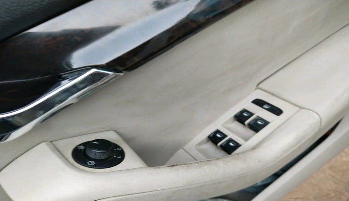 2015 Skoda Octavia ELEGANCE 2.0 TDI AT, Diesel, Automatic, 1,53,485 km, interior