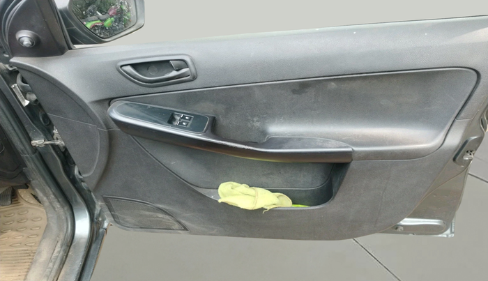 2017 Tata Zest XE 75PS DIESEL, Diesel, Manual, 1,08,793 km, interior