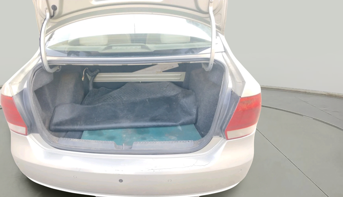 2012 Volkswagen Vento COMFORTLINE 1.6, Petrol, Manual, 94,045 km, exterior