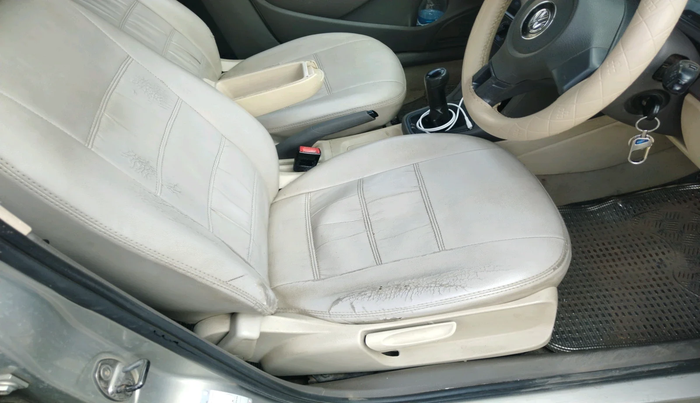 2012 Volkswagen Vento COMFORTLINE 1.6, Petrol, Manual, 94,045 km, interior