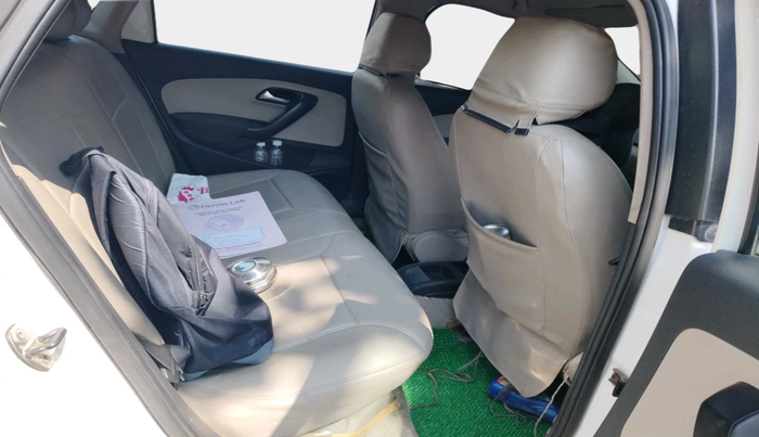 2013 Volkswagen Polo HIGHLINE DIESEL, Diesel, Manual, 1,47,404 km, interior