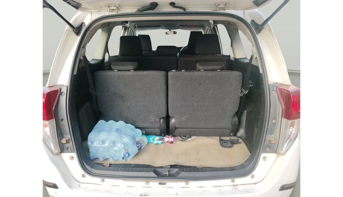 2021 Toyota Innova Crysta 2.4 G 8 STR, Diesel, Manual, 1,37,766 km, exterior