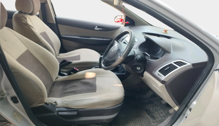 2011 Hyundai i20 MAGNA 1.4 CRDI, Diesel, Manual, 1,31,342 km, interior