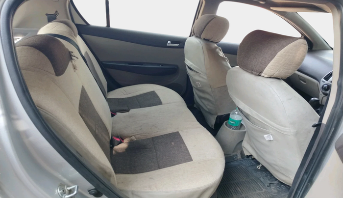 2011 Hyundai i20 MAGNA 1.4 CRDI, Diesel, Manual, 1,31,342 km, interior