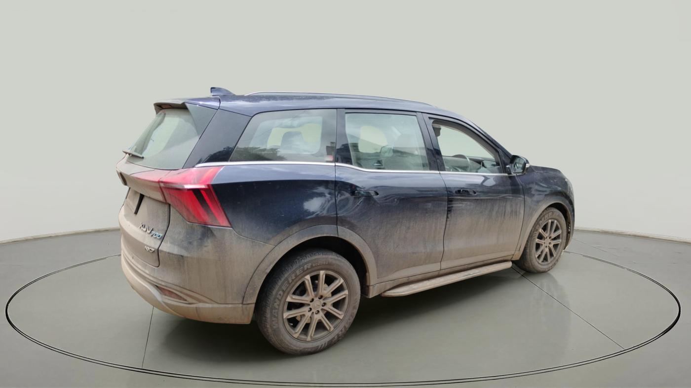 2022 Mahindra XUV700 AX 7 LUXURY D AT 7 STR, Diesel, Automatic, 46,000 km, exterior