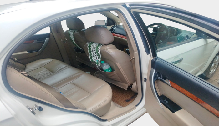 2010 Chevrolet Aveo LT 1.4, Petrol, Manual, 1,54,707 km, interior
