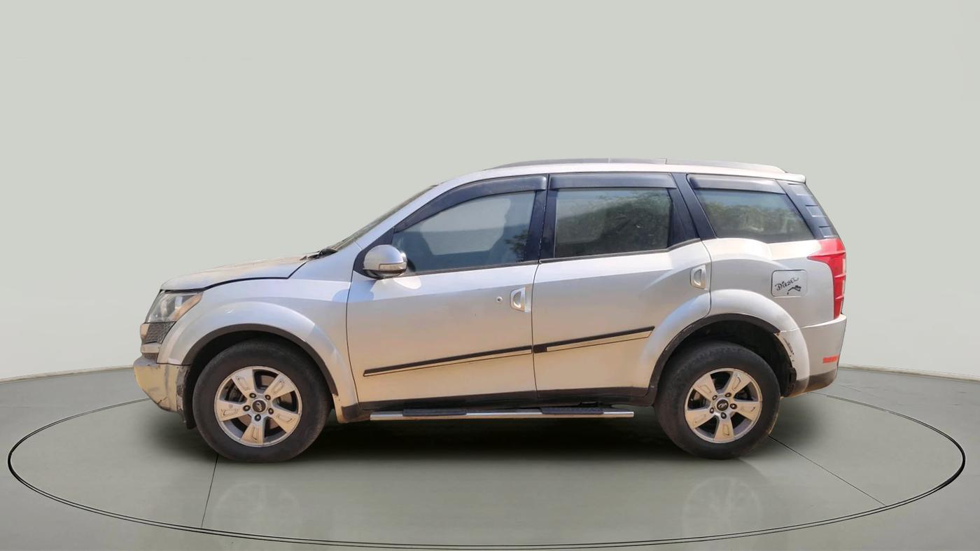 2011 Mahindra XUV500 W8, Diesel, Manual, 2,09,373 km, exterior