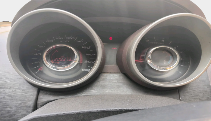 2011 Mahindra XUV500 W8, Diesel, Manual, 2,09,373 km, interior