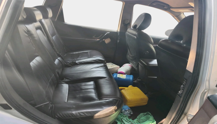 2011 Mahindra XUV500 W8, Diesel, Manual, 2,09,373 km, interior