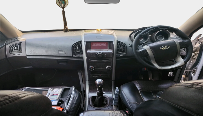 2011 Mahindra XUV500 W8, Diesel, Manual, 2,09,373 km, interior