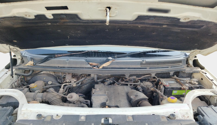 2016 Mahindra TUV300 T8, Diesel, Manual, 1,17,643 km, exterior